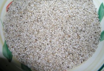 Sesame (simsim) in Nairobi market, Kenya â’¸ Adeka et al., 2005 Sesame (simsim) in Nairobi market, Kenya â’¸ Adeka et al., 2005
